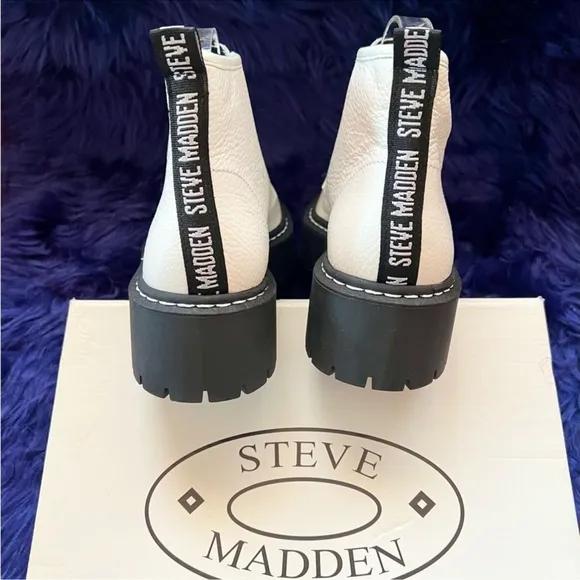 New! STEVE MADDEN “Vlais” Chunky Lace-Up Leather Platform Boots