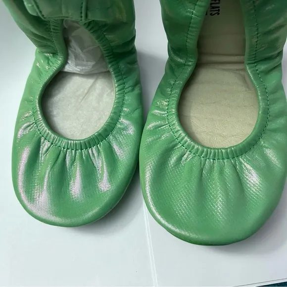 NEW Storehouse Flats Foldable Leather Ballet Flats in Sour Apple Taffy - Size 7