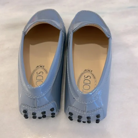 NEW Tod's Women’s Gommino Patent Leather Powder Blue Driving Loafers Size 7.5