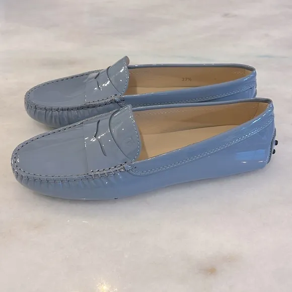 NEW Tod's Women’s Gommino Patent Leather Powder Blue Driving Loafers Size 7.5