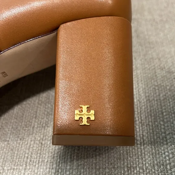 NEW Tory Burch Brooke 70MM Ankle Boots Booties, Tan Camel Leather Size 9.5
