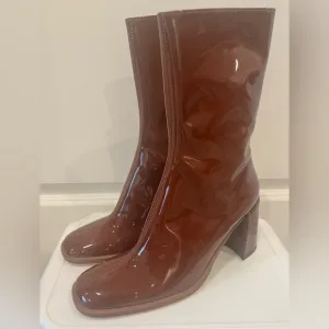 NEW Urban Outfitters Mid Calf Brown Patent Block Heel Boots
