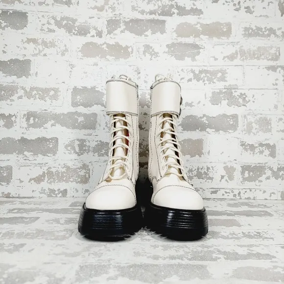 NEW Vince Camuto Monchia Black White Women's Chunky Ankle Boots B443