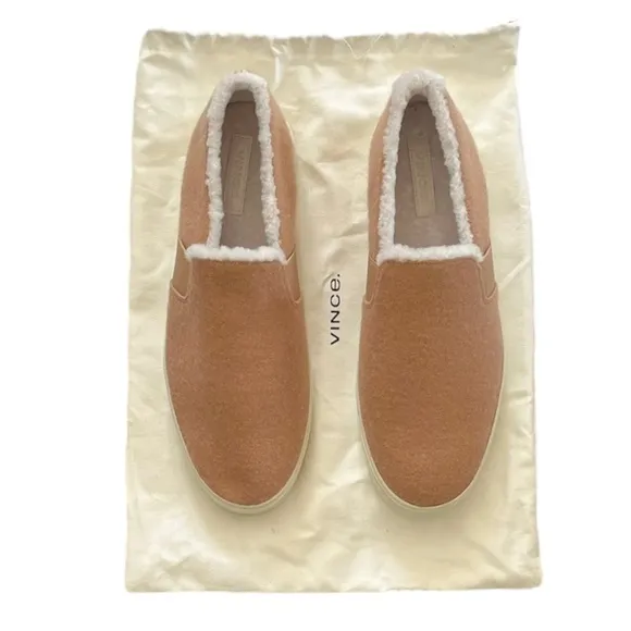 NEW Vince Women’s Blair Lamb Shearling Slip-On Sneakers size 11 Light Taupe