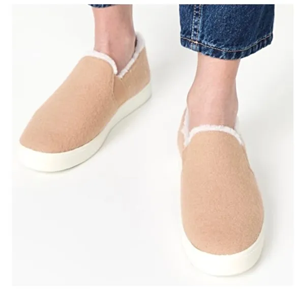 NEW Vince Women’s Blair Lamb Shearling Slip-On Sneakers size 11 Light Taupe