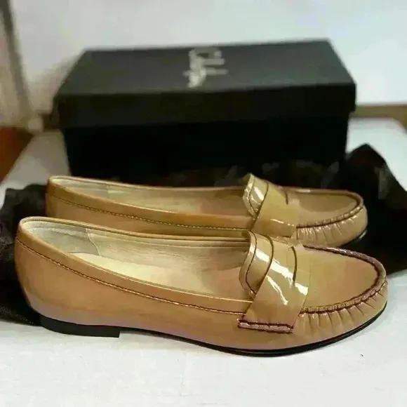 New Vtg Cole Haan Beige Tan Patent Leather Penny‎ Loafers Women's Size 10.5
