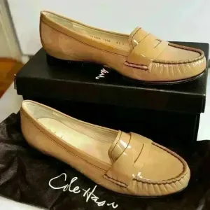 New Vtg Cole Haan Beige Tan Patent Leather Penny‎ Loafers Women's Size 10.5