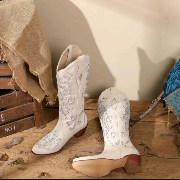 NEW WESTERN COWGIRL BOOTS CHUNKY HEEL POINTED TOE RHINESTONES &amp; EMBROIDERED BOOT