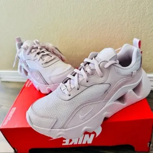 NEW! Women's Nike RYZ 365 II Light Pink Sneakers