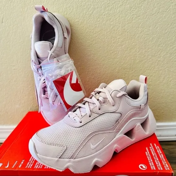 NEW! Women's Nike RYZ 365 II Light Pink Sneakers
