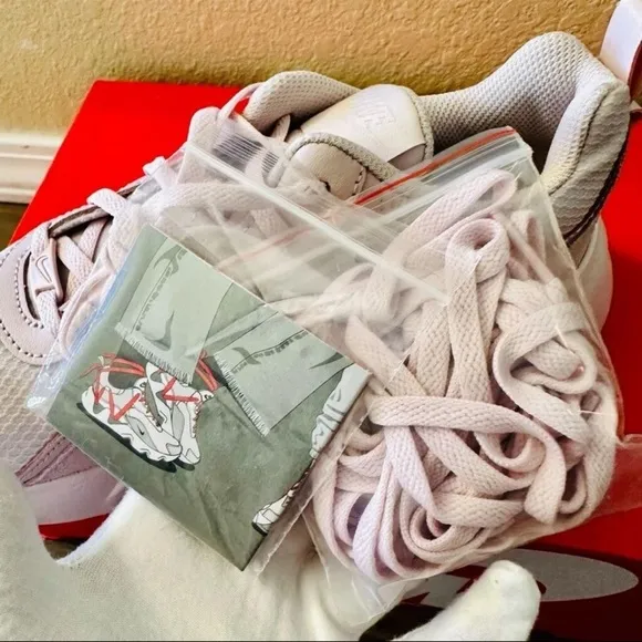 NEW! Women's Nike RYZ 365 II Light Pink Sneakers