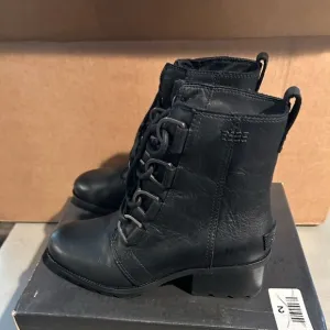 New Sorel Boots black leather 5.5