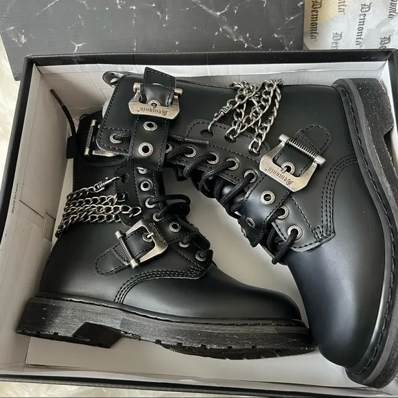 NIB DEMONIA Death Row Silver Chain Combat Boots [Bolt-250]