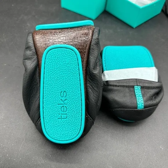 NIB Tieks Sz 8 Shoes Matte Black Ballet Flats Foldable w/ Box Tote Storage Bag