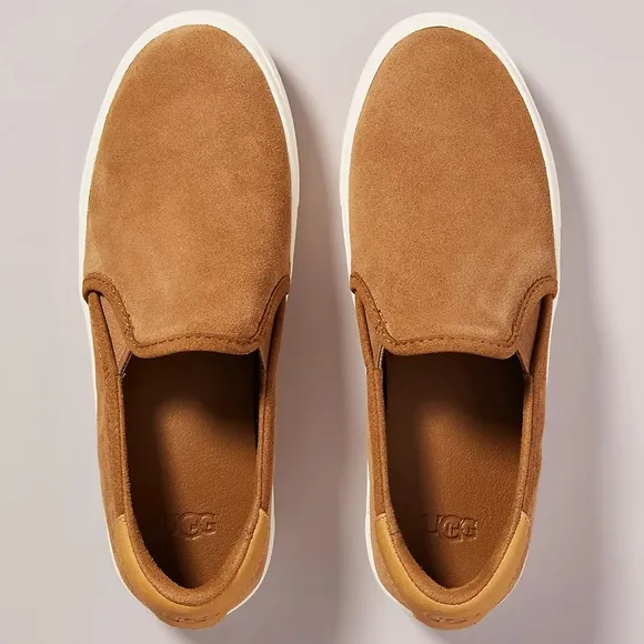 NIB UGG Women’s CAHLVAN Sneaker, New,  Chestnut Suede, Size 6 NWT