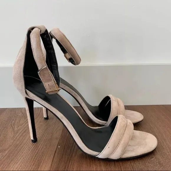 Nicholas Jocyln Tubular Sandals