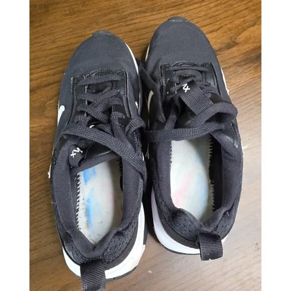 Nike Air Max Intrlk Lite Black &amp; White Women Sneakers Size 7