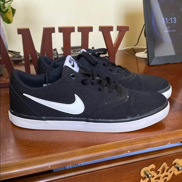 Nike Black and White Skateboarding Sneakers. SB Check
