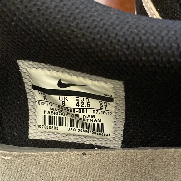 Nike Black and White Skateboarding Sneakers. SB Check