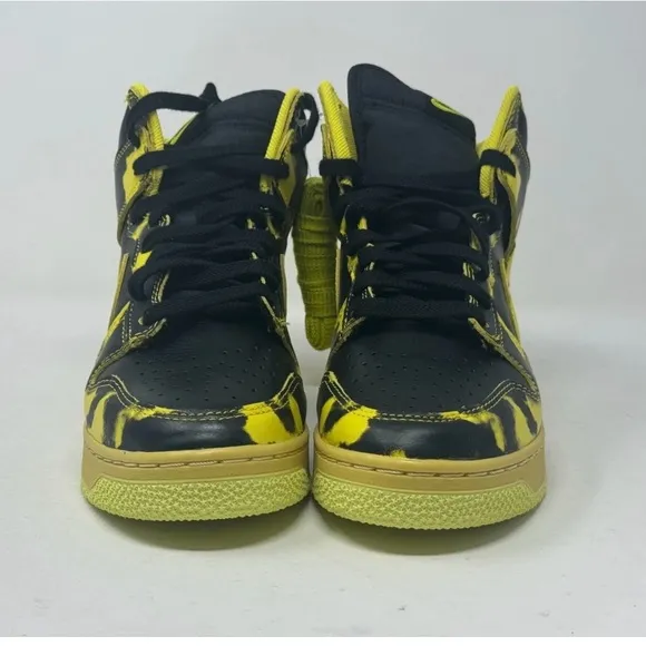 Nike Black and Yellow Sneakers with Camouflage Pattern