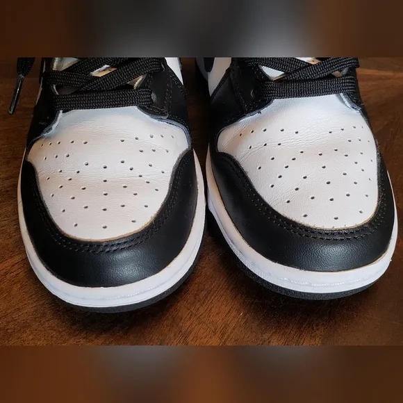 Nike Dunk High &quot;Panda&quot; Men's Size 8.5 Black and White Leather Sneaker DD1869-103