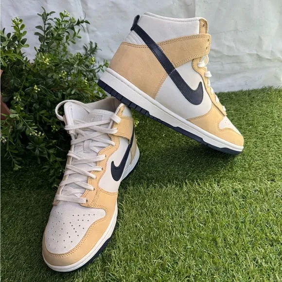 Nike Dunk High premium sneakers in off white and sand size 8.5 new no box