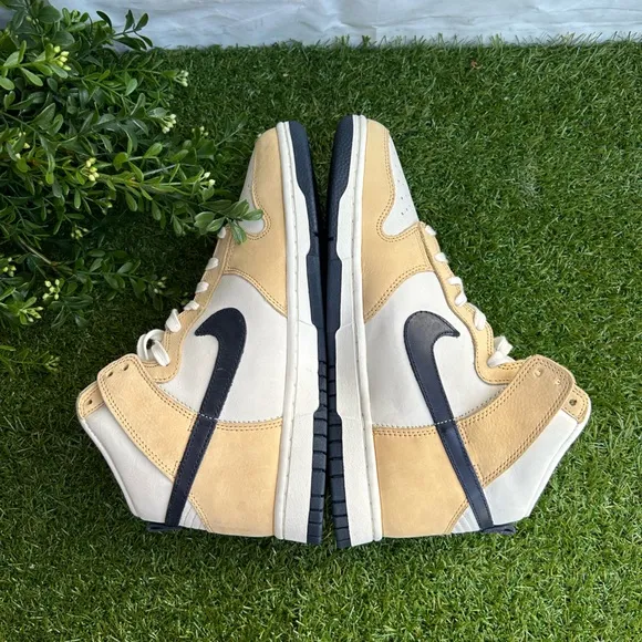 Nike Dunk High premium sneakers in off white and sand size 8.5 new no box