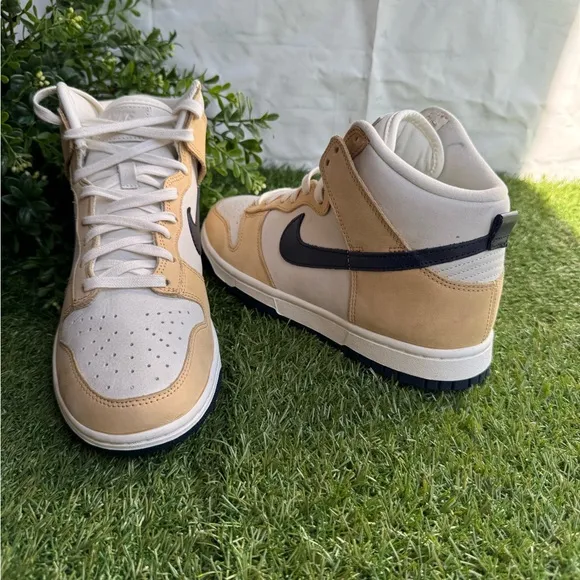 Nike Dunk High premium sneakers in off white and sand size 8.5 new no box