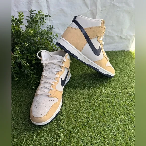 Nike Dunk High premium sneakers in off white and sand size 8.5 new no box