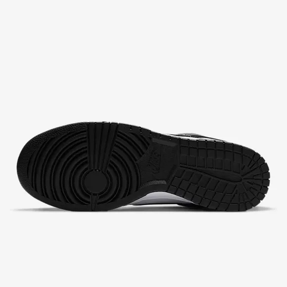 Nike Dunk Low Panda Women’s size 9