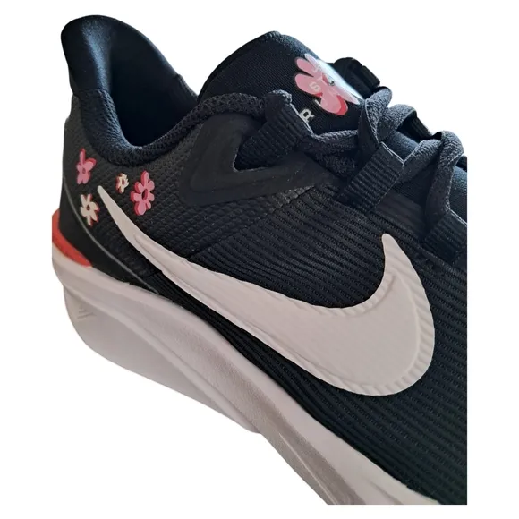 Nike Girls Star Runner 4 NN Special Edition (GS) Sneakers Size 5.5Y New