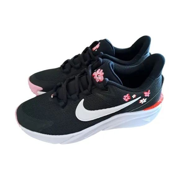Nike Girls Star Runner 4 NN Special Edition (GS) Sneakers Size 5.5Y New