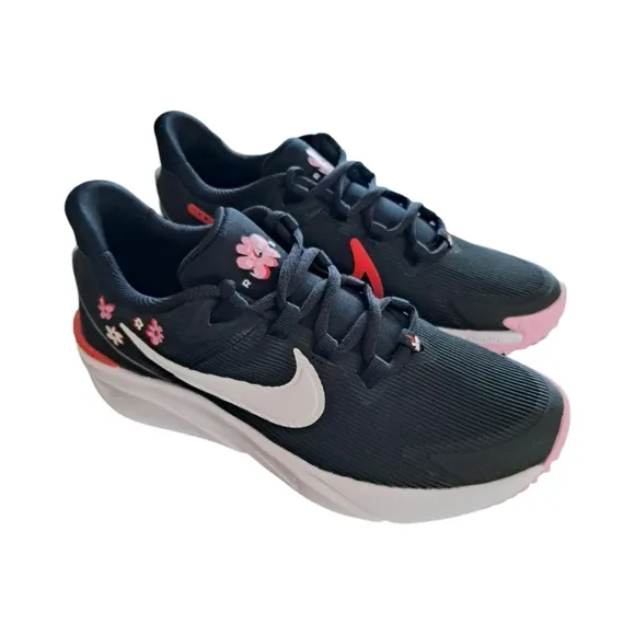 Nike Girls Star Runner 4 NN Special Edition (GS) Sneakers Size 5.5Y New