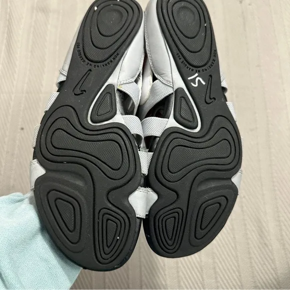 Nike Gladiateur 2 sandals, light gray/white, size 8.5, minimal wear, gladiator