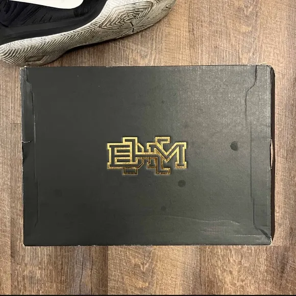 Nike Kyrie 3 BHM Black History Month