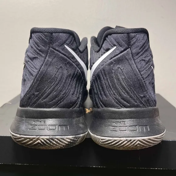 Nike Kyrie 3 BHM Black History Month