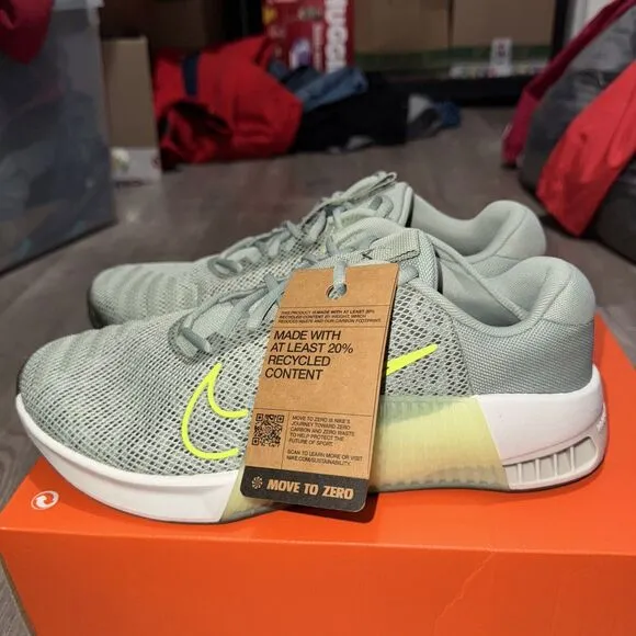 Nike Metcon 9 PRM 'Barely Volt' FN4931-700 Women 11.5 Men 10