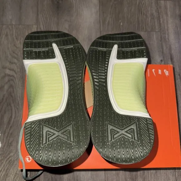Nike Metcon 9 PRM 'Barely Volt' FN4931-700 Women 11.5 Men 10