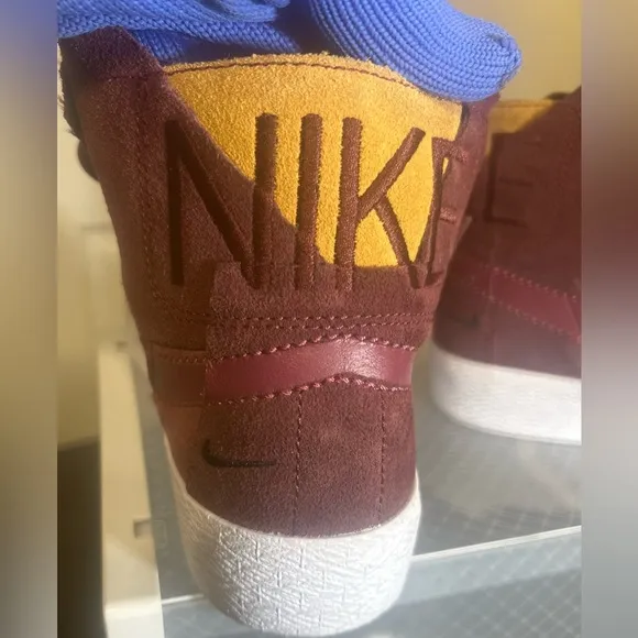 Nike SB Zoom Blazer Mid-Premium Skate Sneakers