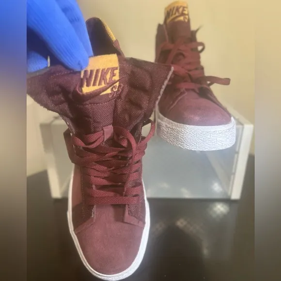 Nike SB Zoom Blazer Mid-Premium Skate Sneakers