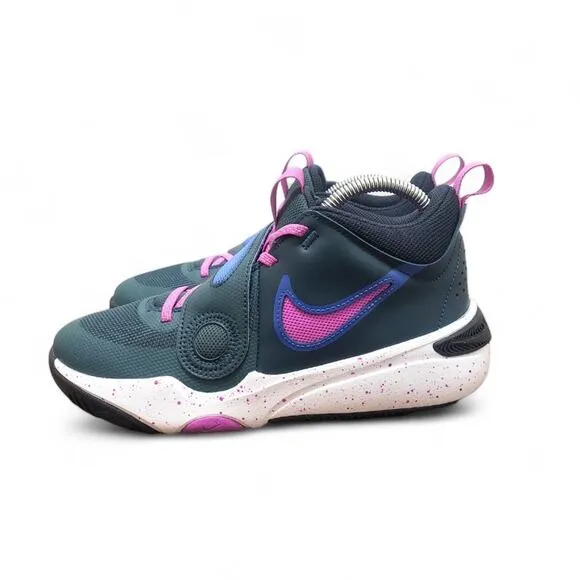 Nike Team Hustle D11 Basketball Sneakers Kids Size 6 Youth New In Box