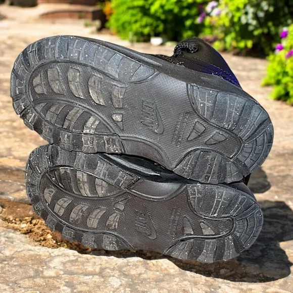 Nike Toddler Kids Manoa Leather &quot;Triple Black&quot; Sneakers