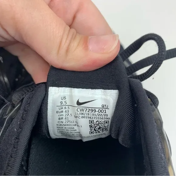 Nike Vapormax Plus Metallic Gold Black Laced Athletic Running Sneakers Size 9.5