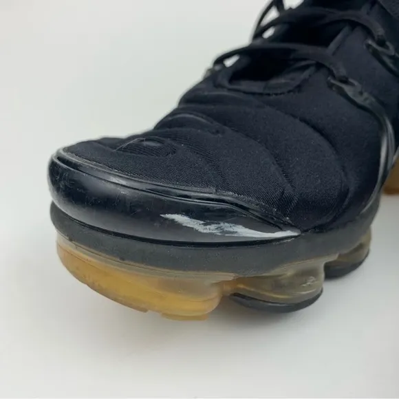 Nike Vapormax Plus Metallic Gold Black Laced Athletic Running Sneakers Size 9.5