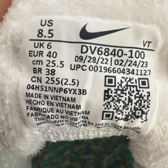 NIKE White and Gray AIR VAPORMAX Sneakers 2023 FLYKNIT RUNNING SHOES SZ 8.5