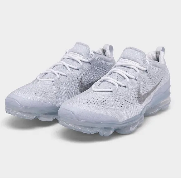 NIKE White and Gray AIR VAPORMAX Sneakers 2023 FLYKNIT RUNNING SHOES SZ 8.5