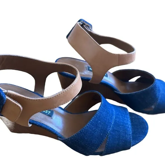 Nine West 3 Inch Heel, Open Toe Sandals. Size 8