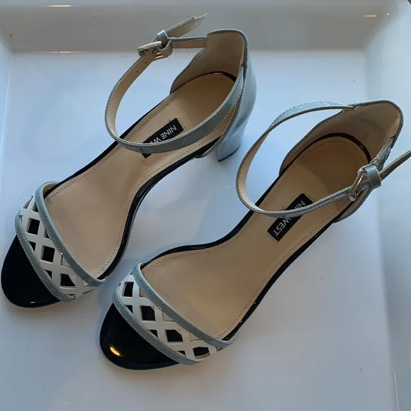 Nine West Paisley Open Toe Blue Patent Leather Block Heel Sandals