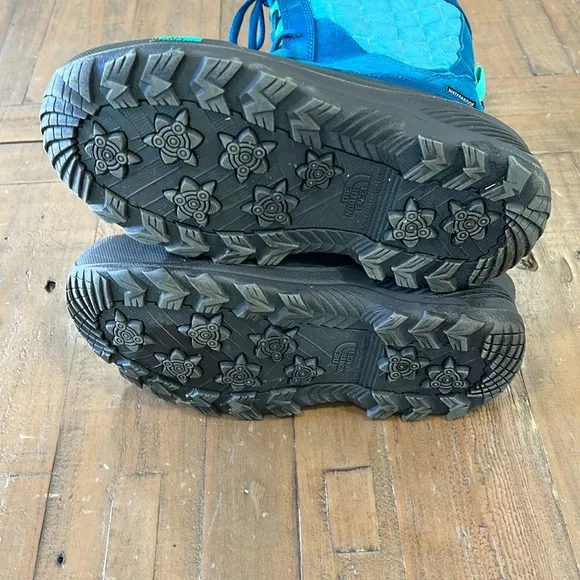 North face shellista thermoball mid lace snow boots