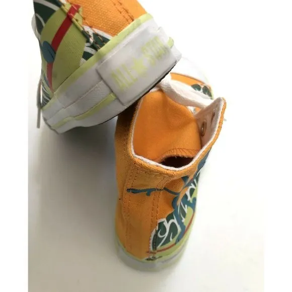 NWOB Converse Chuck Taylor High Top Sneakers Surfing Cat Size 2Y Illustration
